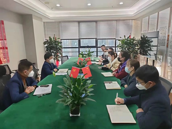 ���εز������ٿ��½��в�������Ա�����������Ի�