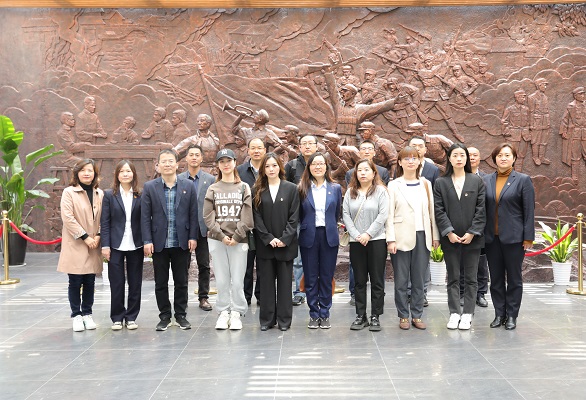 ������һ������֧����Ϸ�չ���⵳�ջ