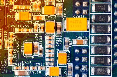 硬盘中的神经系统 集成电路板与线路板